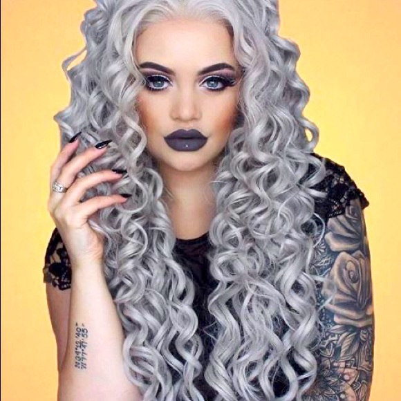 24” BABY GRAY CURLY LACE FRONT WIG 💕…NEW